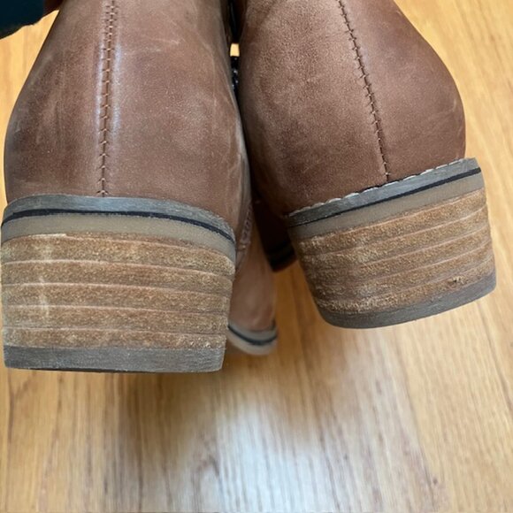 Blondo Lidia waterproof Chelsea bootie in Cognac Nubuck size 6M - Picture 11 of 12